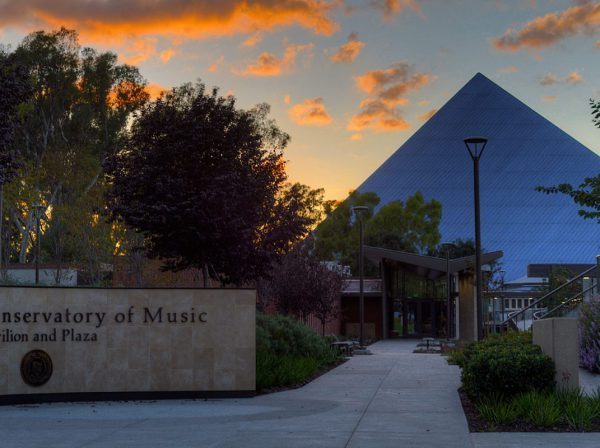 csu long beach walter pyramid