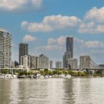 Brisbane River med byggnader